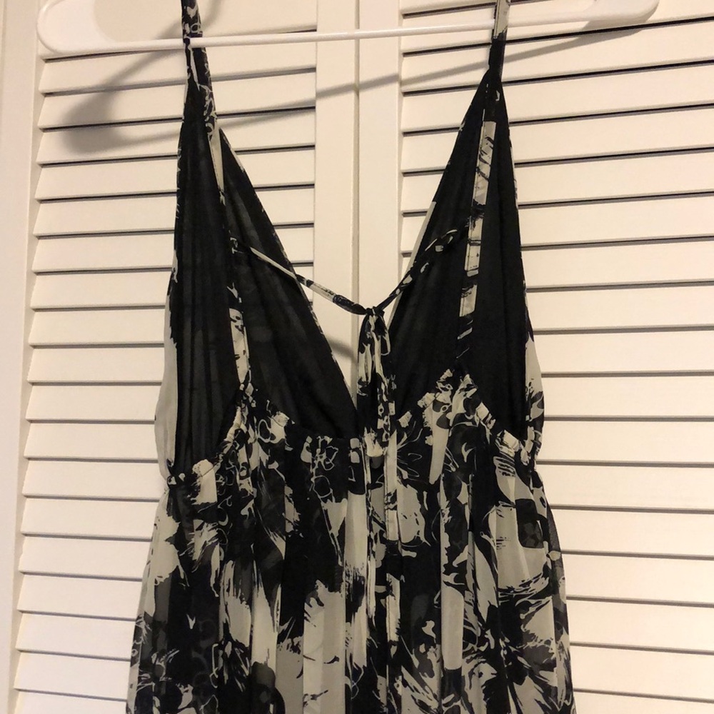 Dress - Picture 3 of 6
